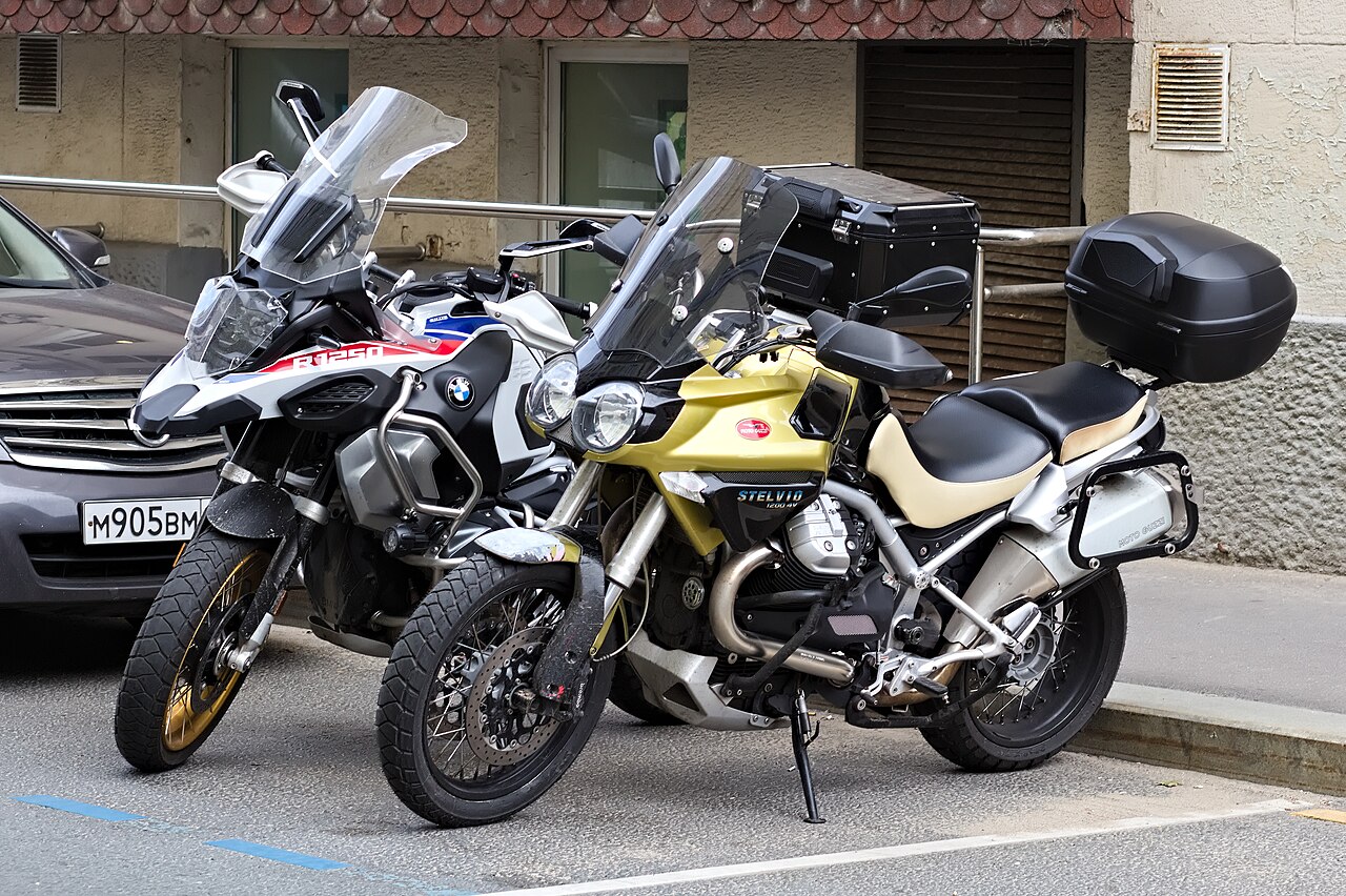Moto Guzzi Stelvio 1200 motorsykkel