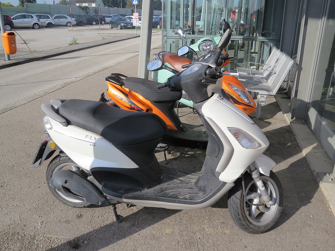 Piaggio Fly 125 motorsykkel