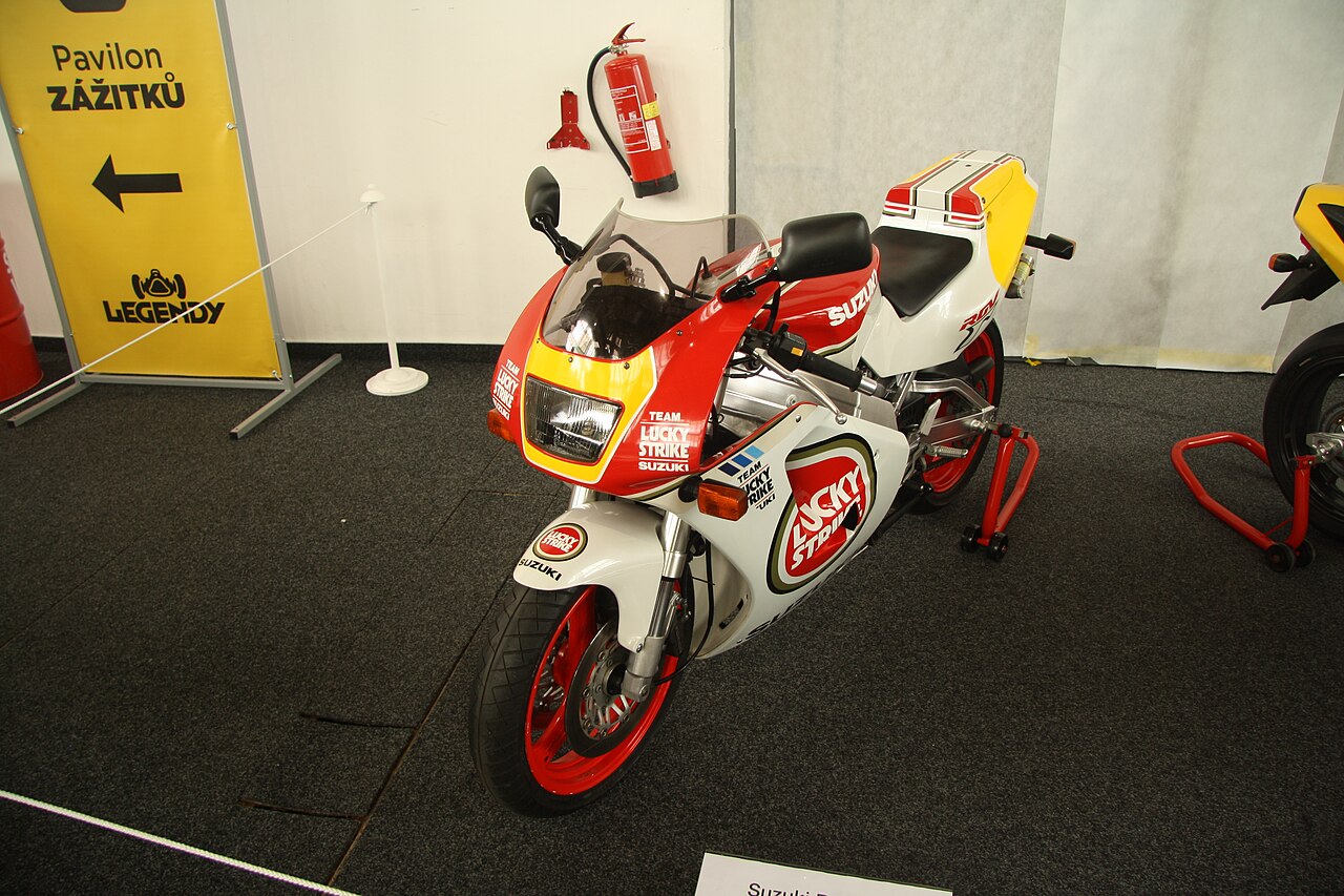 Suzuki RGV250 motorsykkel