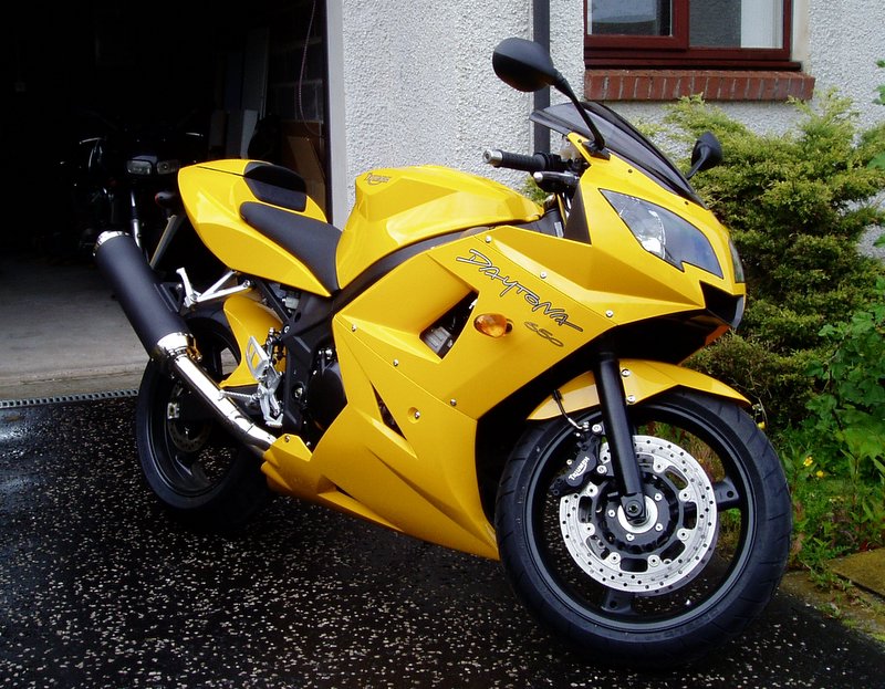 Triumph Daytona 650 motorsykkel