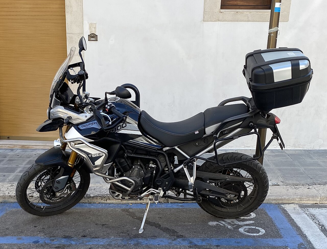 Triumph Tiger 900 motorsykkel