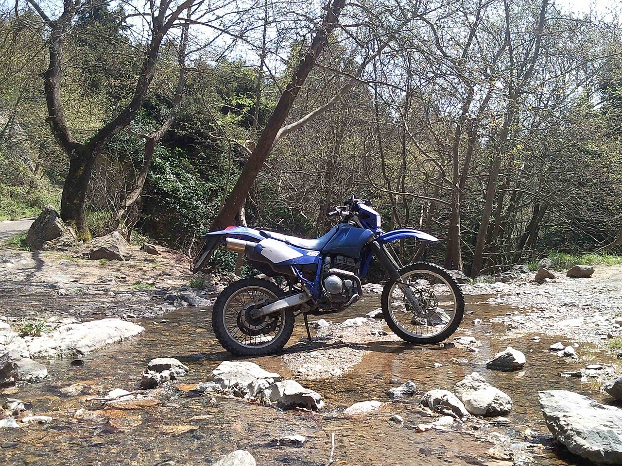Yamaha TT-R250 motorsykkel